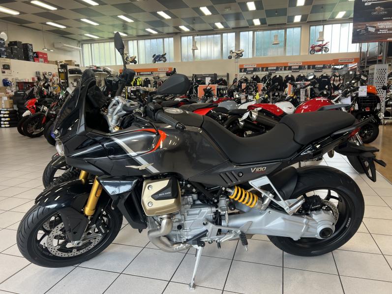 MOTO GUZZI V100  MANDELLO s